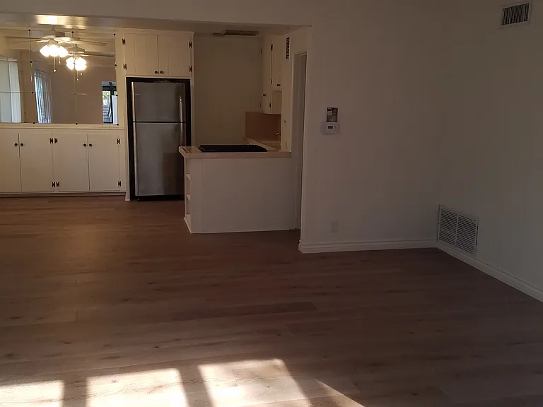 3325 Primera Ave #3 — Photo 4