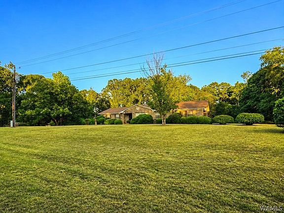4th image of 1810 Prier Dr
