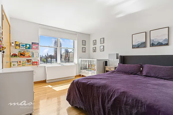 Rented by Douglas Elliman | media 14