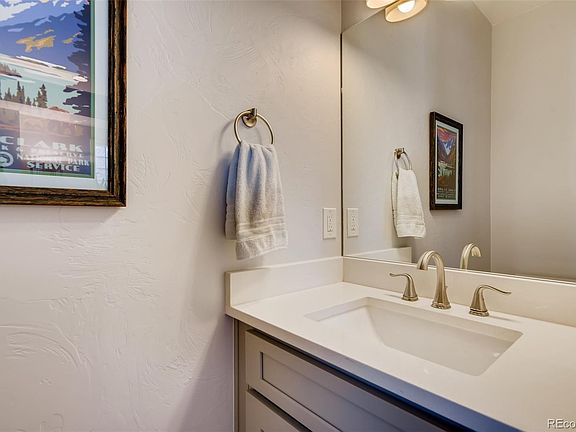 2nd bath on the 2nd floor