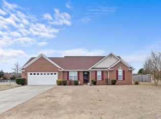 111 Harvest Ln, Raeford, NC 28376