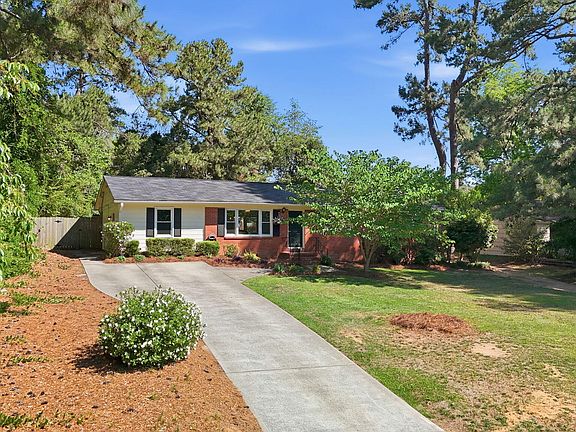 3rd image of 408 Lakeside Dr