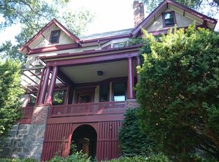 121 Colbourne Cres, Brookline, MA 02445