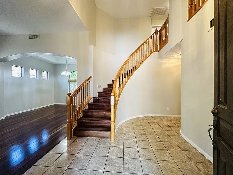 672 W Raven Dr — Photo 46