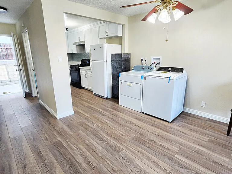 4732 Elmwood Ave #3 — Photo 3