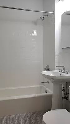 4th image of 77 Eastern Pkwy APT 1E