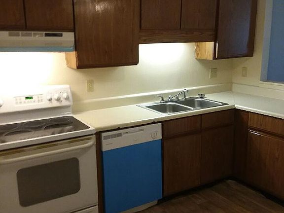 2nd image of 1522 Parkway APT E3