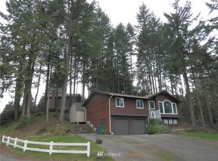 5444 Pineridge Dr NE, Bremerton, WA 98311