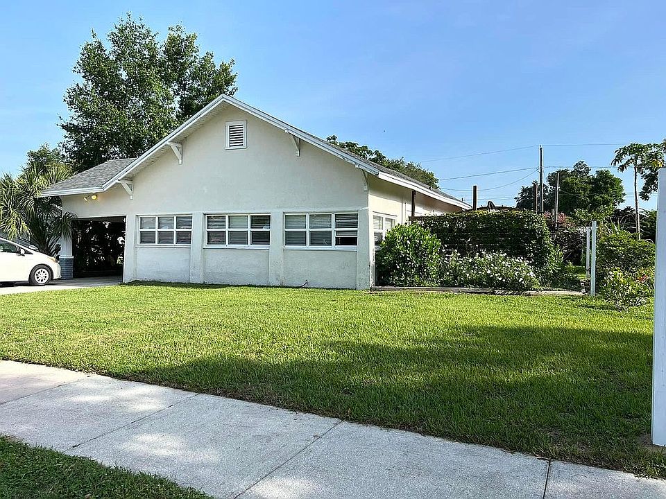 1st image of 413 Avenue H SE