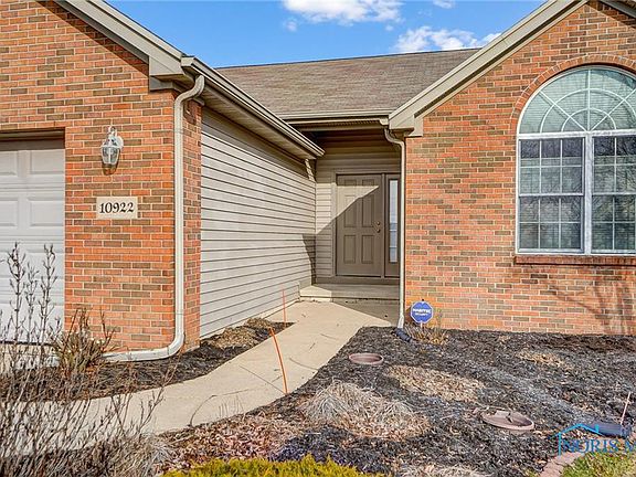 3rd image of 10922 Waterview Dr
