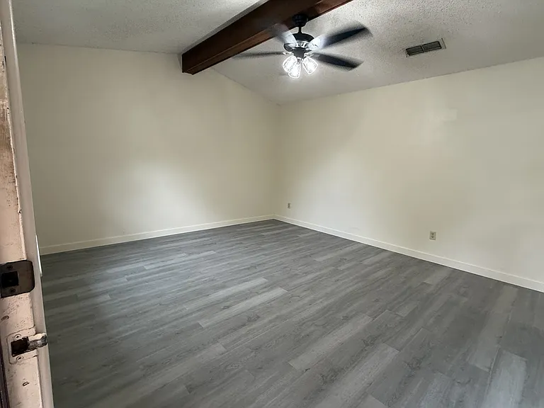 414 Alford Dr #1 — Photo 3
