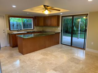 130 Ulupa St #B, Kailua, HI 96734