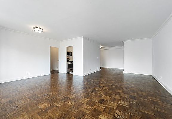 4th image of 215 E 68th St APT 12O