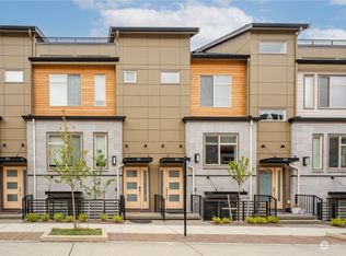 921 6th Ave NE, Issaquah, WA 98029