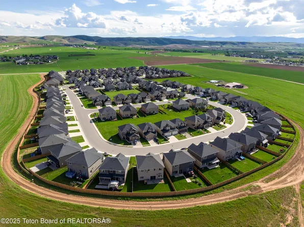 46 City View Dr, Evanston, WY 82930