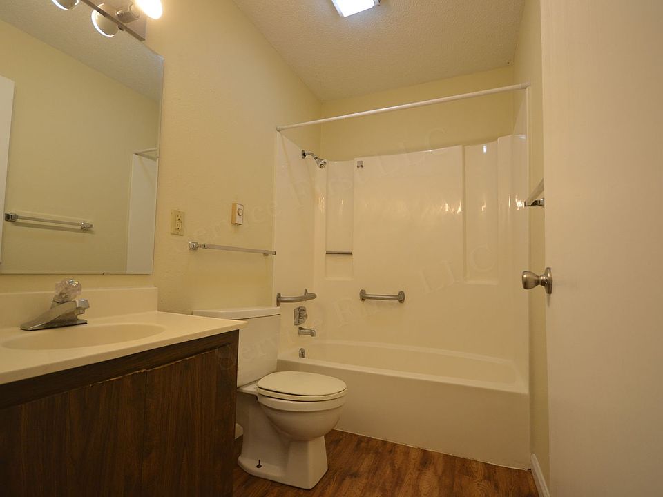 Dogwood Apartments 912 N Walnut Ave Republic MO Zillow