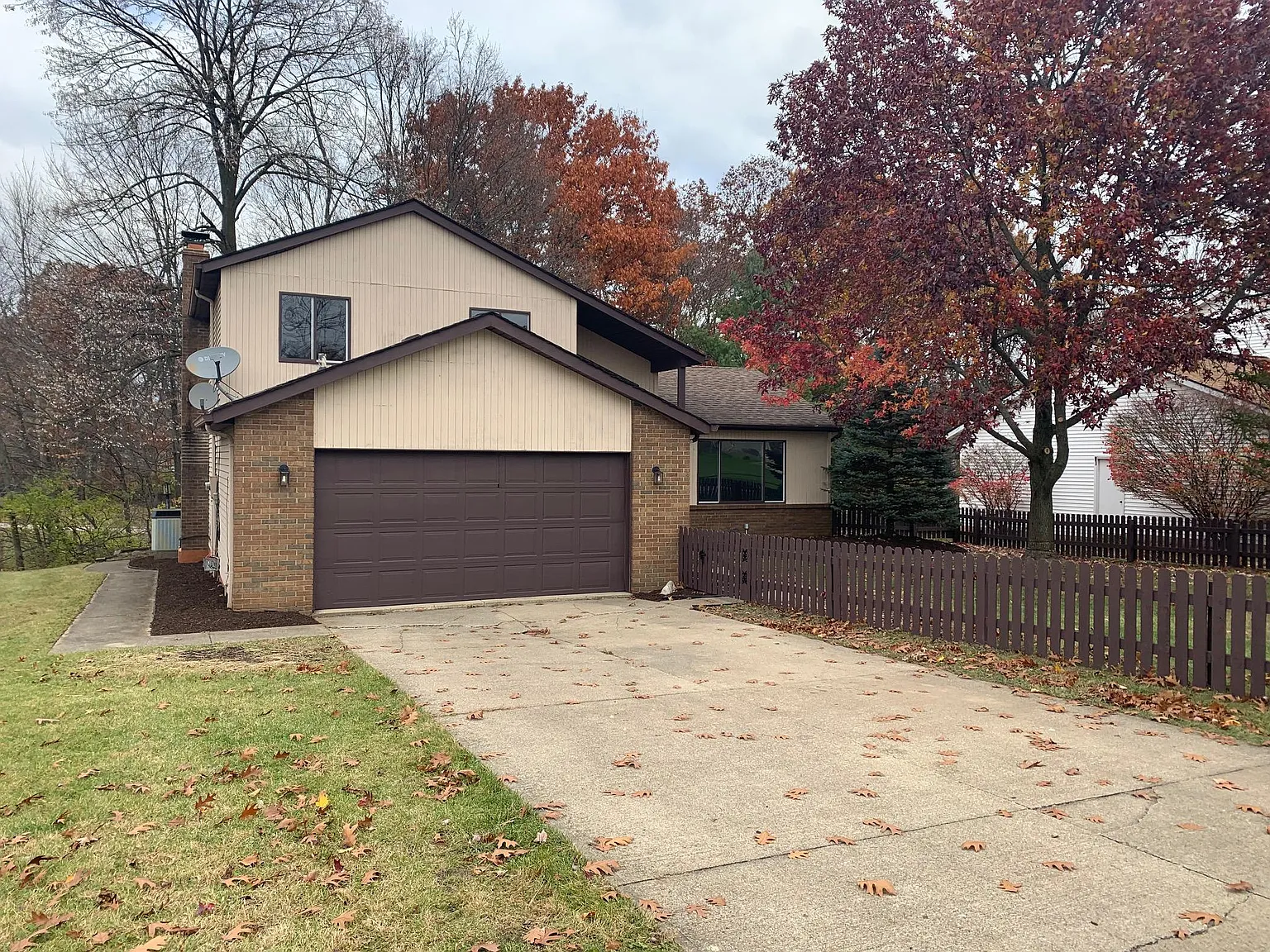 3 bed, 1941 sqft, $2,300 — Photo 2