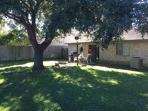 4th image of 2630 Village Ct