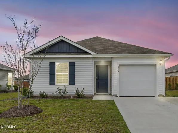 204 Cleat Drive, Surf City, NC 28445