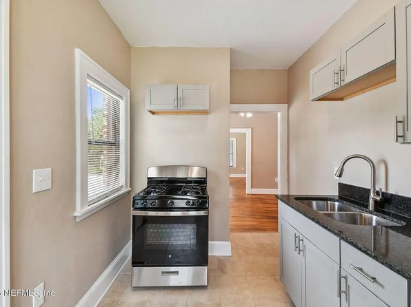 831 King St APT 2