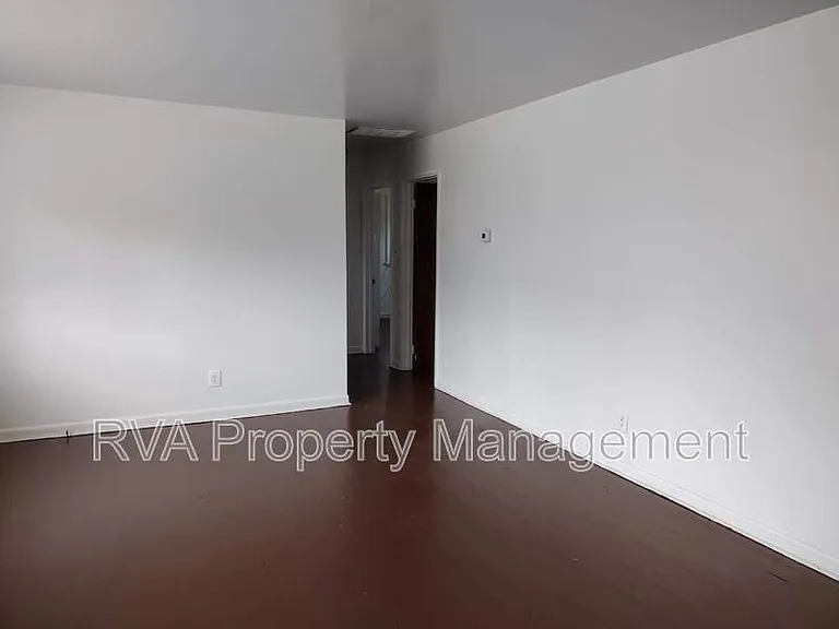 1311 Beazley St — Photo 3