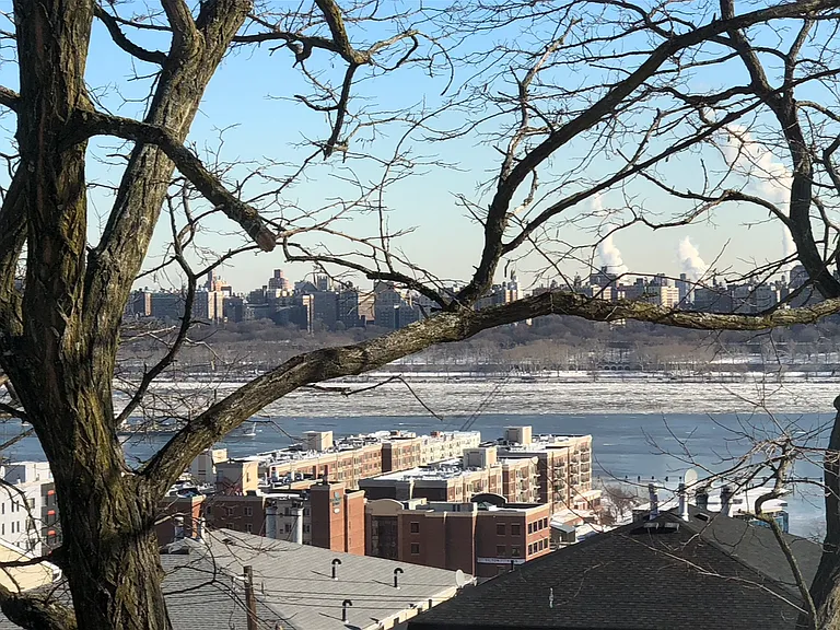 10 Palisade Ave #4C — Photo 17