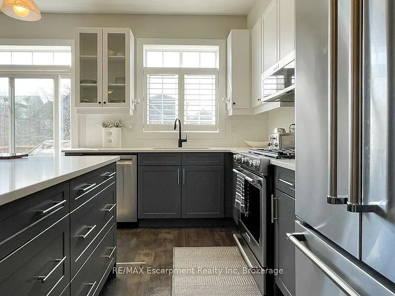 212 Courtland St — Photo 13