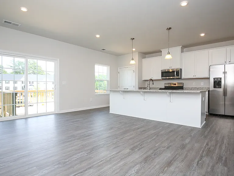 271 Misty Pike Dr — Photo 3