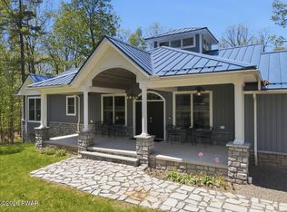 115 Ridgewood Ln, Hawley, PA 18428