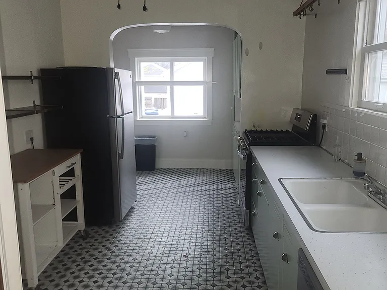 102 Marvin Ave — Photo 6