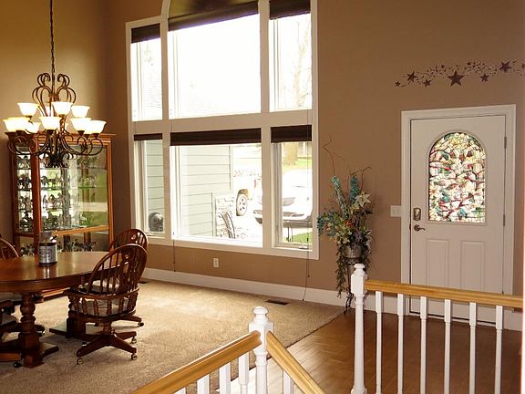 3rd image of 1016 Emerald Pines Dr