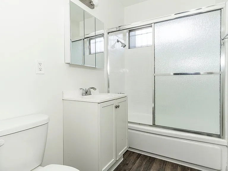 1268 Mariposa St — Photo 38