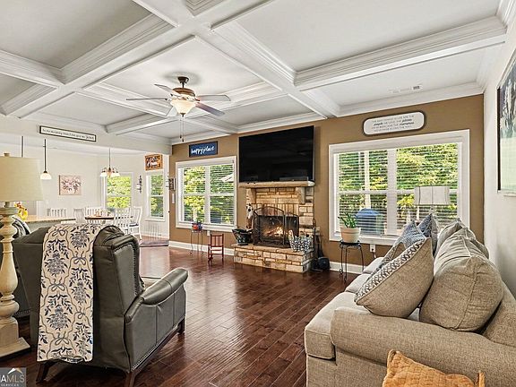 2nd image of 451 Homestead Cir