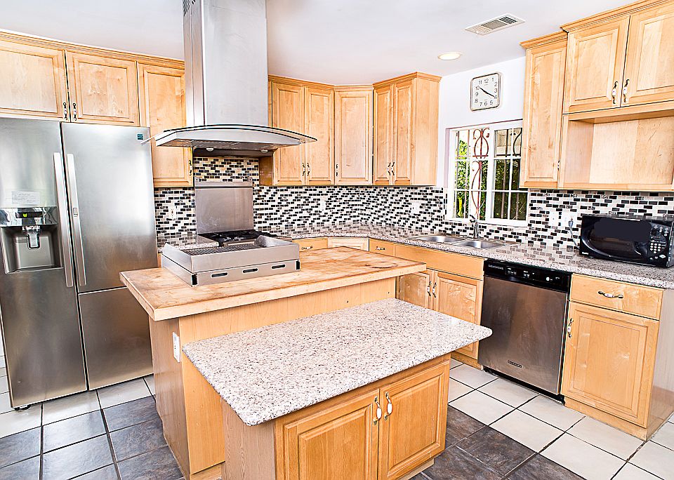 1st image of 8159 Varna Ave