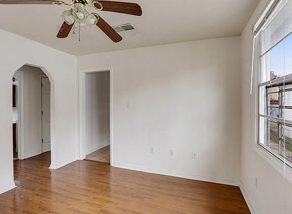 4th image of 2455 Dreux Ave