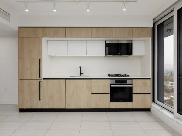 5058 Joyce St, Vancouver, BC