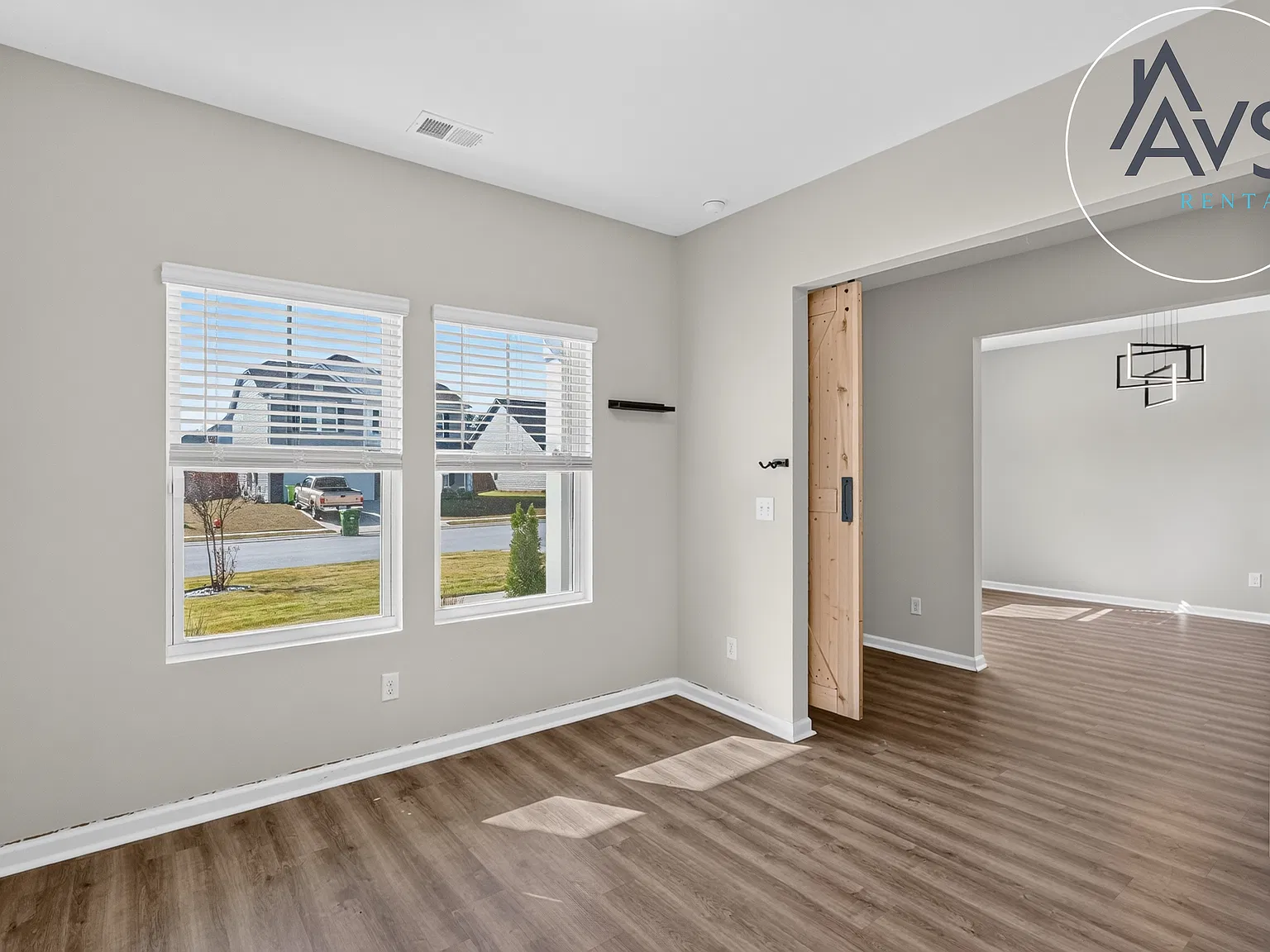 5 bed, 3.5 bath, 3133 sqft, $3,250 — Photo 4