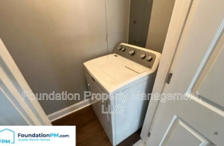 4347 Melwood St — Photo 11