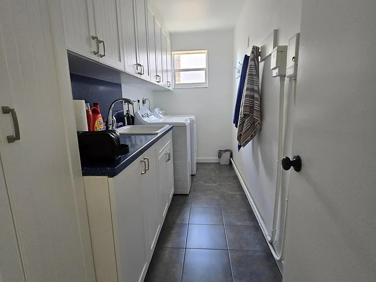 2120 N 49th Ave — Photo 14
