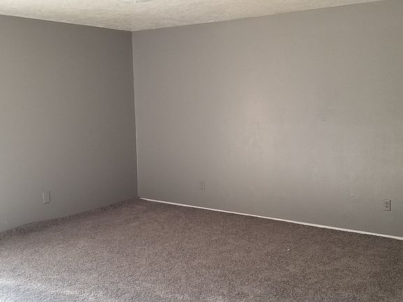 3rd image of 714 N Orchard Ave