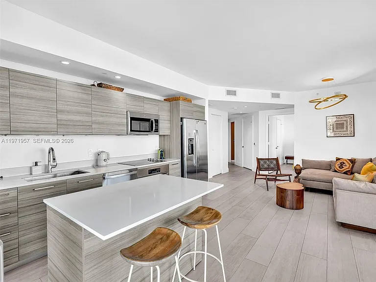 121 NE 34th St #2016 — Photo 34