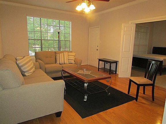 5th image of 2255 Braeswood Park Dr APT 244