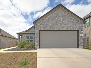 217 Summit Dr, Lockhart, TX 78644