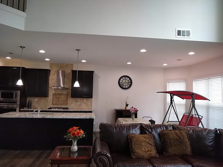 1845 Glen Shady Blvd — Photo 3