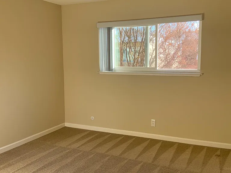 415 Acalanes Apartments — Photo 25