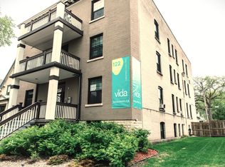 122 Langside St #8, Winnipeg, MB R3C 1Z4