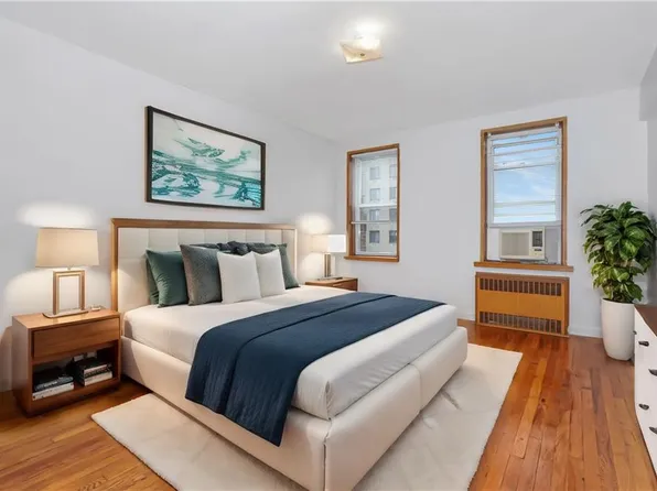 2331 Ocean Avenue image 1 of 25