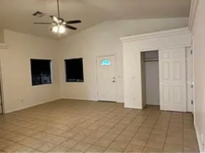 3 bed, 1301 sqft, $1,650 — Photo 3