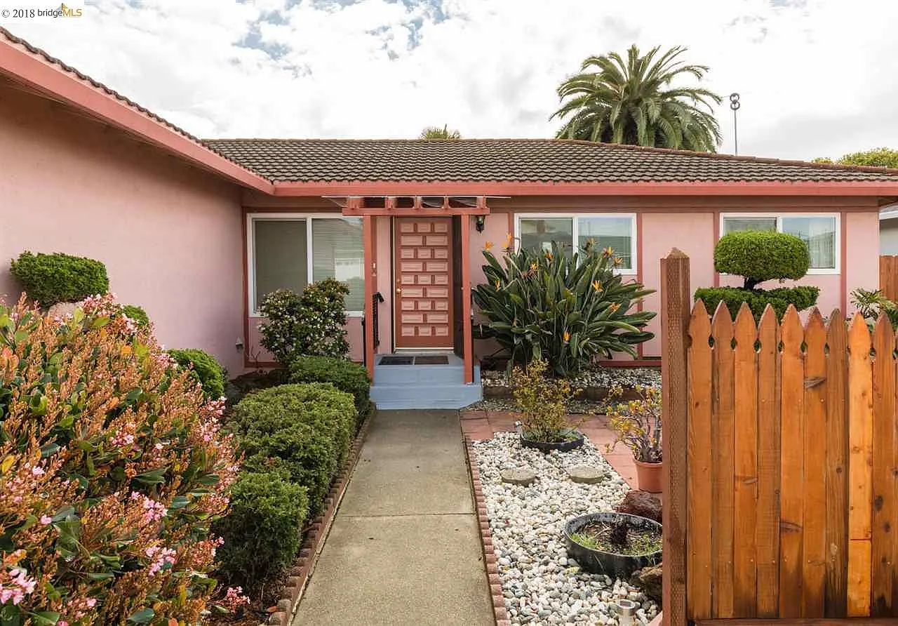 2336 Driftwood Way photo 1