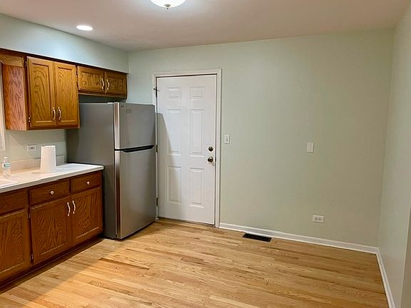 3rd image of 9 Richmond Ave